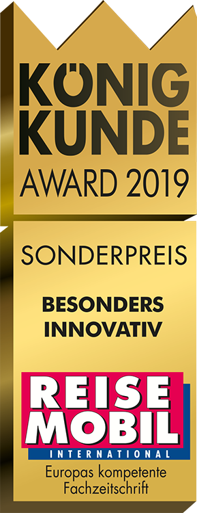 Gold-schwarze Auszeichnungsplakette mit dem Text König Kunde Award 2019 Sonderpreis Besonders Innovativ und dem Logo von Reisemobil International Europas kompetente Fachzeitschrift am unteren Rand.