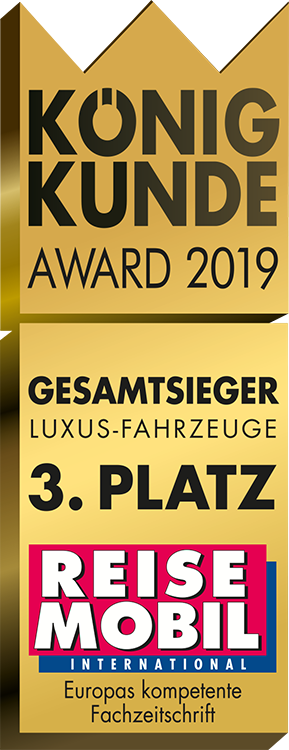 Grafik des goldenen Preises mit der Aufschrift "König Kunde Award 2019". Darunter der Text: "Gesamtsieger Luxus-Fahrzeuge 3. Platz." Unten das Logo von Reise Mobil International und darunter "Europas kompetente Fachzeitschrift".